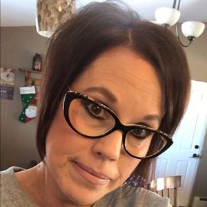 Meet your Posher, Lynn